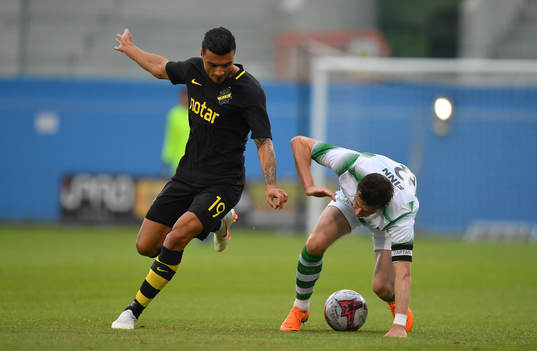Ronan Finn of Shamrock Rovers in action against Ahmed Yasin
