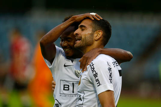 Häckens Mervan Celik celebrates with Nasiry Mohammed