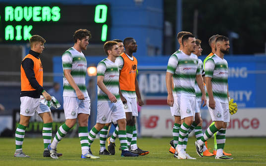 Shamrock rovers players leave the pitch