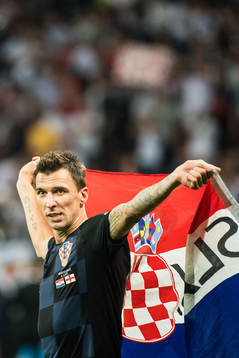 Mario Mandzukic celebrates