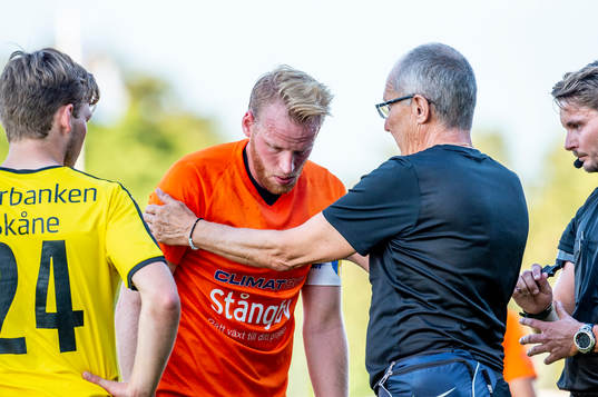 Torns Daniel Hidefält Thulin tas omhand