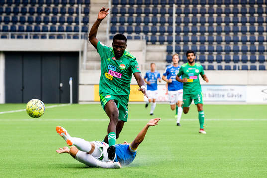 Trelleborgs Alexander Blomqvist och Dalkurds Mohamed Buya