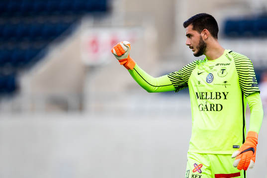 Trelleborgs målvakt Marko Johansson jublar
