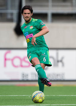Dalkurds Robin Tranberg med bollen
