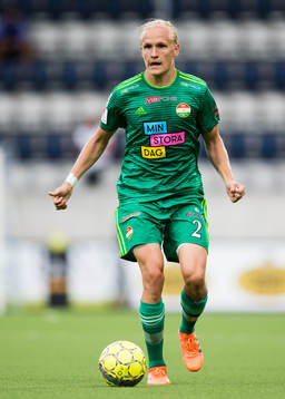 Dalkurds Henrik Löfkvist med bollen