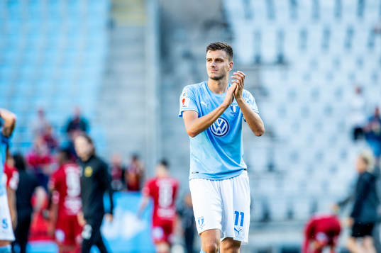 Malmö FFs Alexander Jeremejeff deppar