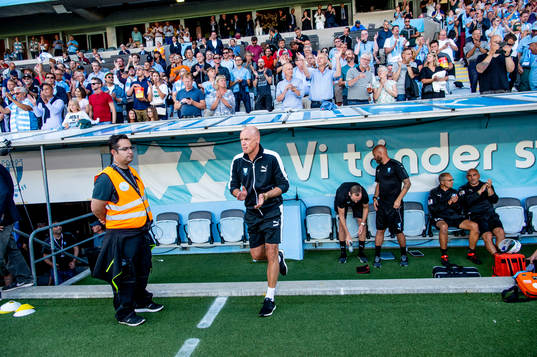 Malmö FFs tränare Uwe Rösler innan fotbollsmatchen i
