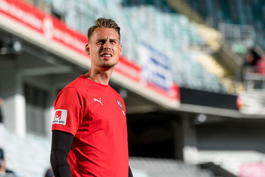 Örebros assisterande tränare Daniel Bäckström före