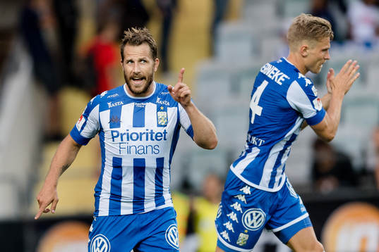 IFK Göteborgs Tobias Hysén reagerar på ett domslut