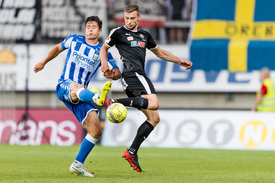 IFK Göteborgs David Boo Wiklander och Örebros Filip Rogic