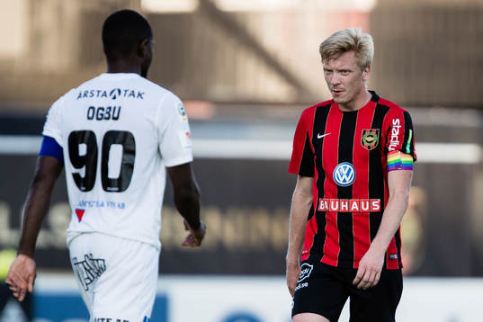 Brommapojkarnas Gustav Sandberg Magnusson deppar