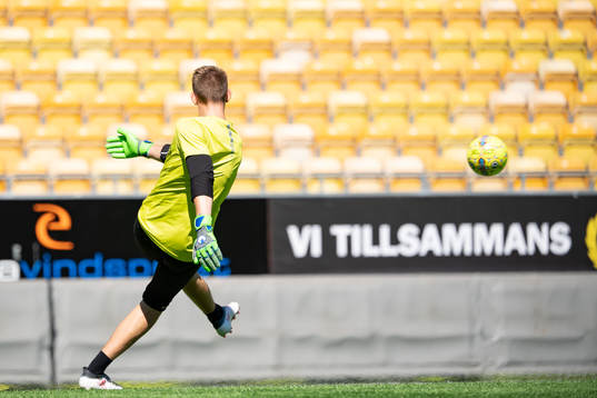 målvakt David Olsson