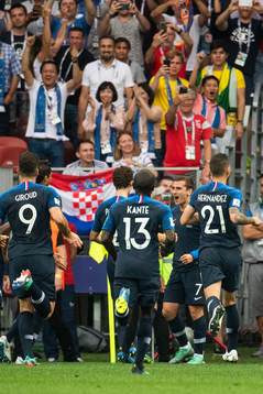 Lucas Hernandez of France celebrates 1-0