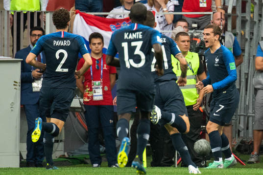 Antoine Griezmann of France celebrates 1-0