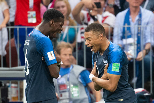 Paul Pogba and Kylian Mbappe of France celebrates