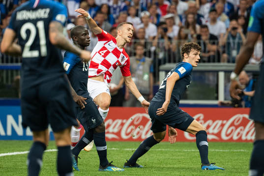 Ivan Perisic of Croatia shoots the 1-1 goal