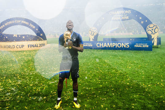 Paul Pogba of France celebrate with the trophy