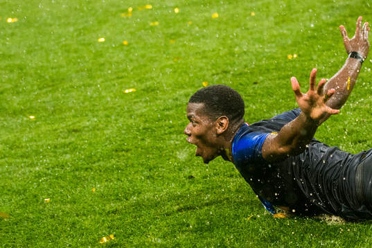 Paul Pogba of France celebrate