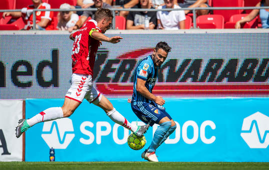 Kalmars Viktor Elm och Djurgårdens Dzenis Kozica