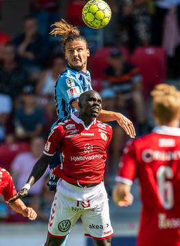 Djurgårdens Erik Johansson och Kalmars Papa Alioune Diouf