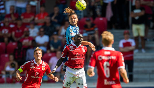 Djurgårdens Erik Johansson och Kalmars Papa Alioune Diouf,