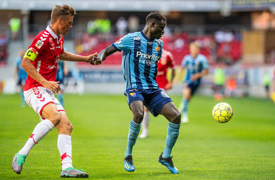 Kalmars Viktor Elm och Djurgårdens Aliou Badji