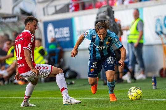 Kalmars Melker Hallberg och Djurgårdens Kevin Walker