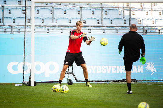 målvakt Mathias Nilsson