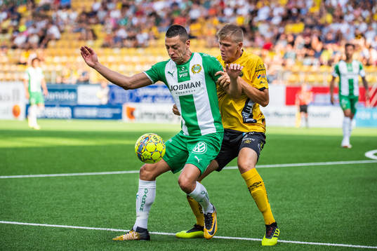Hammarbys Nikola Djurdjic och Elfsborgs Joakim Nilsson i