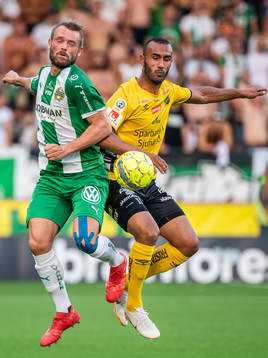Hammarbys Mads Fenger Nielsen och Elfsborgs Issam Jebali i
