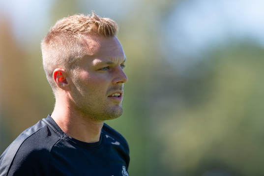 s Sebastian Larsson