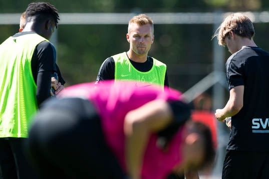 s Sebastian Larsson
