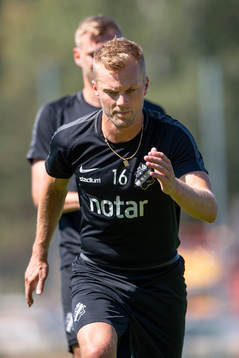 s Sebastian Larsson