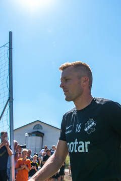 s Sebastian Larsson