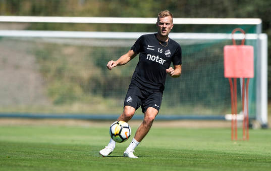 s Sebastian Larsson