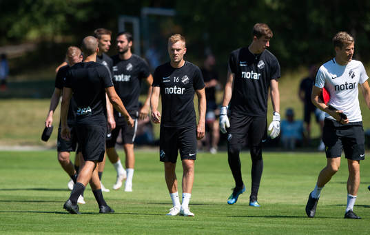 s Sebastian Larsson