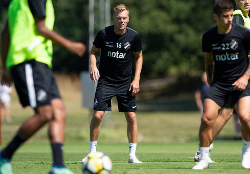 s Sebastian Larsson