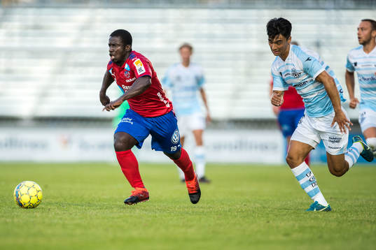 Helsingborgs Thierry Zahui och Helsingørs Adnan Mohammed