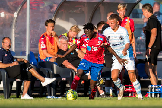 Helsingborgs Mamudu Moro och Helsingørs Christian Köhler