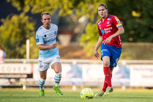 Helsingørs Melvin Frithzell och Helsingborgs Charlie Weberg