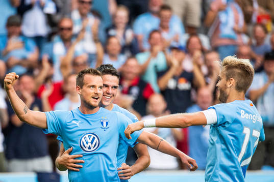 Eric Larsson celebrates with Samuel Adrian and Rasmus