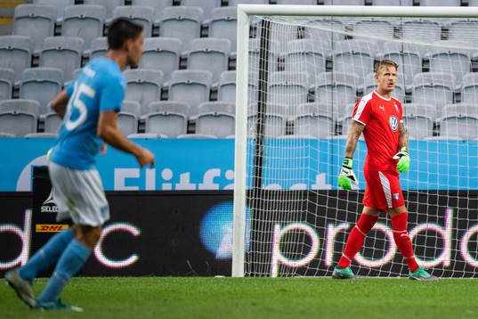Goalkeeper Johan Dahlin of Malmö FF