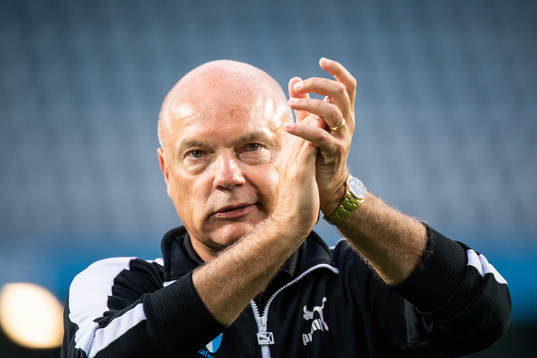 Head coach Uwe Rösler of Malmö FF celebrate winning the