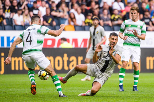 Roberto Lopes of Shamrock Rovers and Stefan Silva of AIK