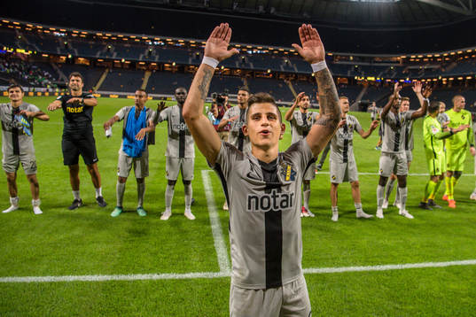 Nicolas Stefanelli of AIK celebrates