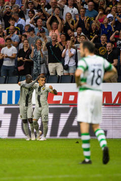 Nicolas Stefanelli of AIK celebrating the 1-1 goal