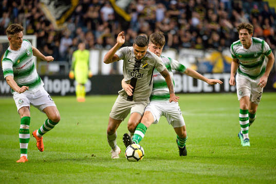 Rasmus Lindkvist of AIK against Aaron Bolger of Shamrock