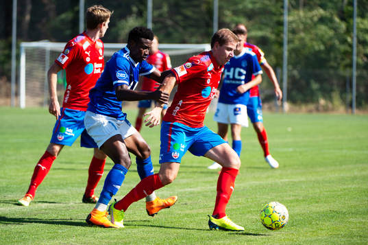 Fremad Amagers Franco Atchu och Helsingborgs Darijan Bojanic
