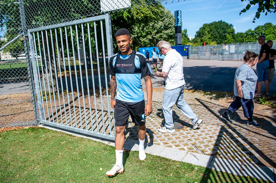 Romain Gall innan Malmö FFs träning