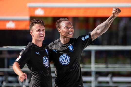 Malmö FFs Andreas Vindheim och Carlos Strandberg jublar